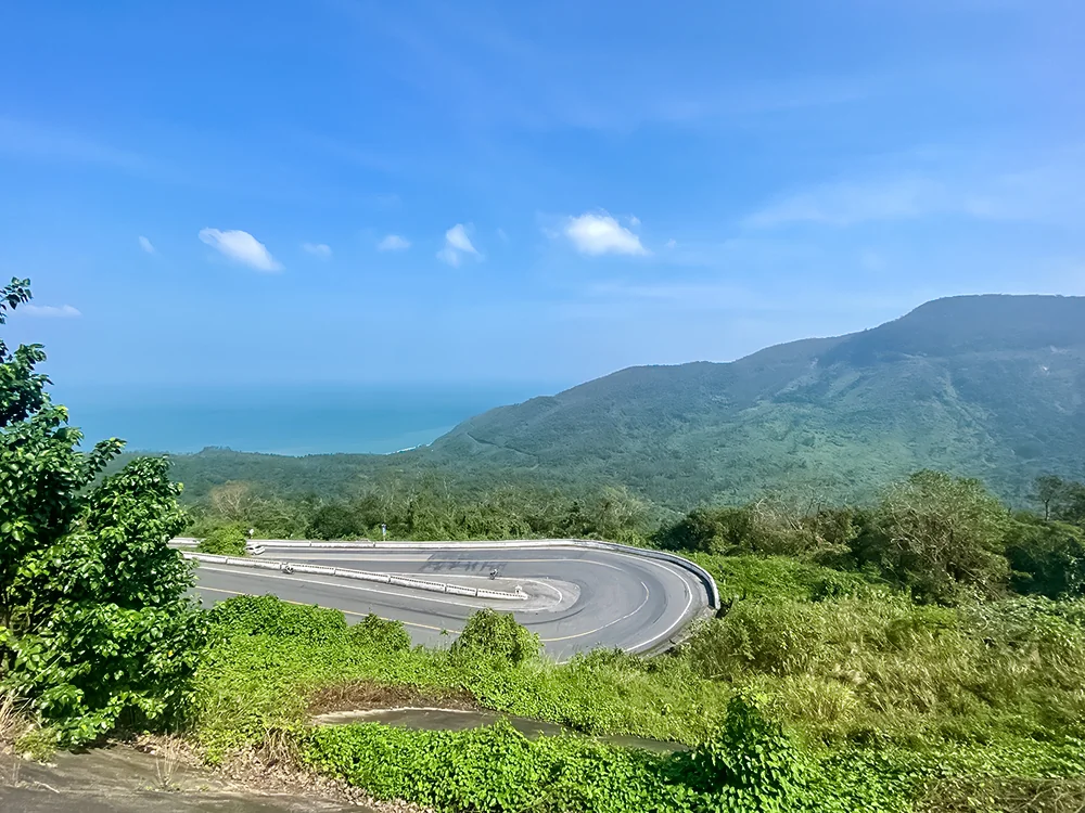 Hai Van Pass Cycling Tour